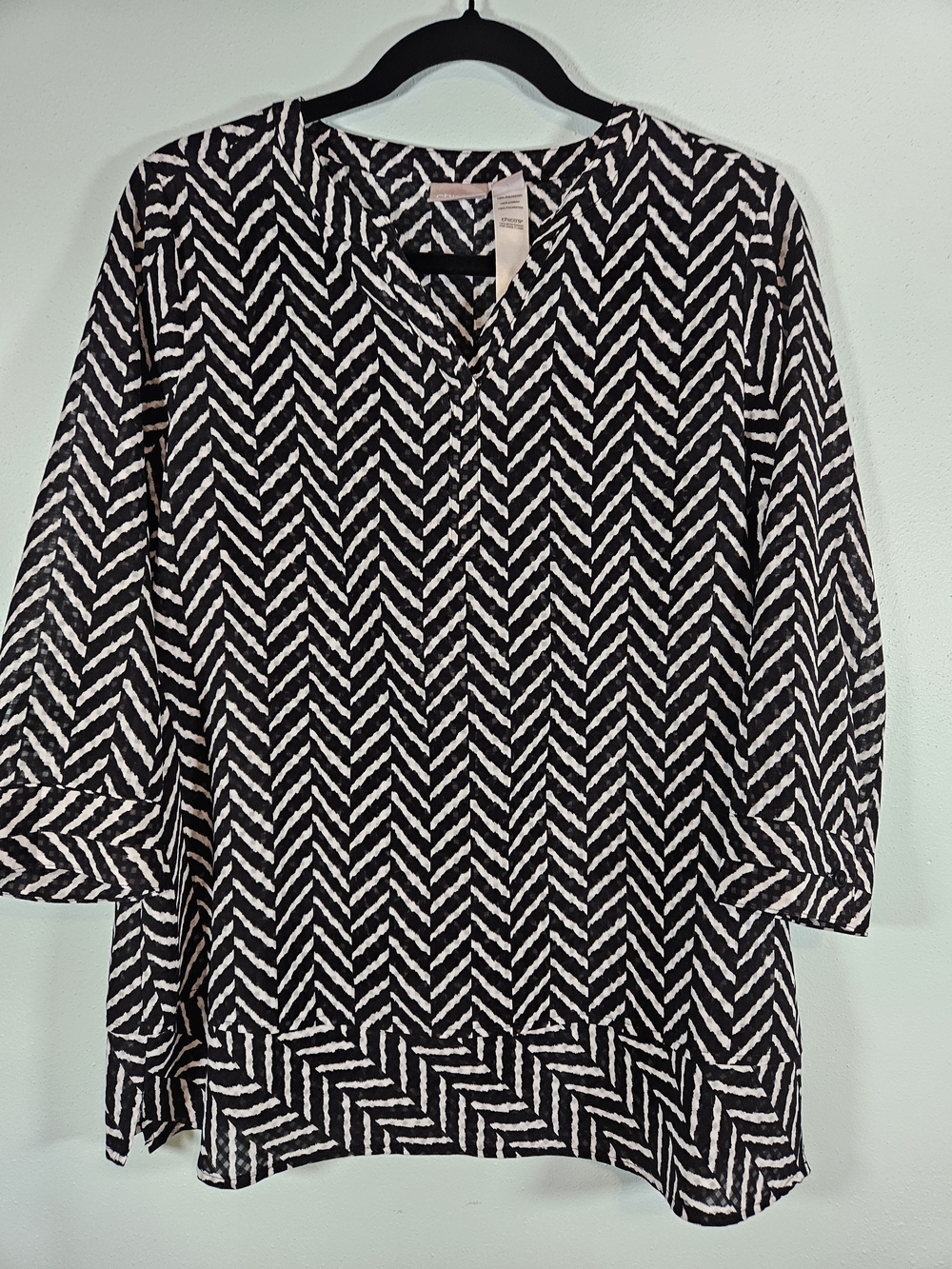 Chico's Black and White Chevron V-Neck Tunic Top